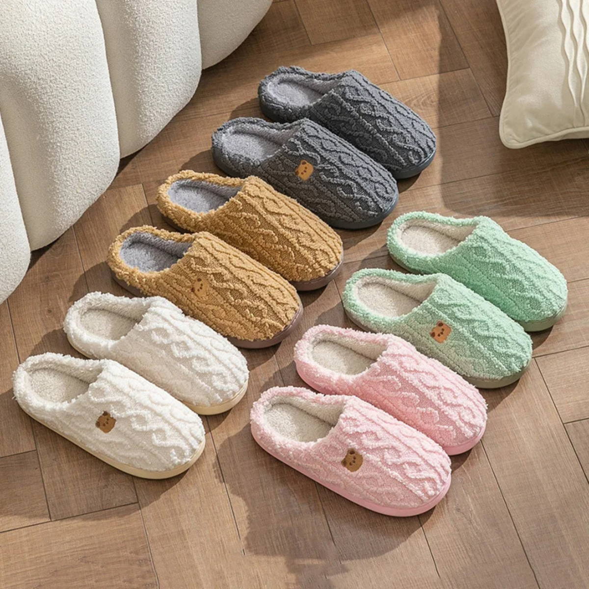 Xandie | Chaussons d'hiver pour femme à bout fermé avec broderie ours en peluche et semelle douce