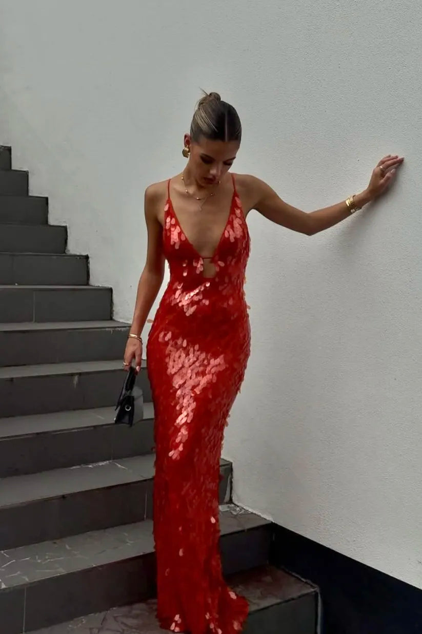 Maëva | Robe Maxi Formelle Rouge à Bretelles Spaghetti, Décolleté Profond, Style Sirène Paillettes