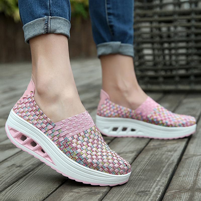 Thaïs | Baskets Orthopédiques Femme à Enfilage Facile avec Semelle Plateforme Inclinée et Tissu Tressé Multicolore