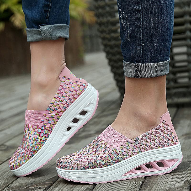 Thaïs | Baskets Orthopédiques Femme à Enfilage Facile avec Semelle Plateforme Inclinée et Tissu Tressé Multicolore
