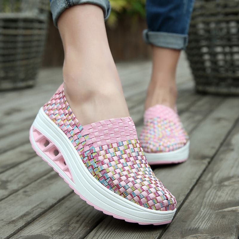 Thaïs | Baskets Orthopédiques Femme à Enfilage Facile avec Semelle Plateforme Inclinée et Tissu Tressé Multicolore