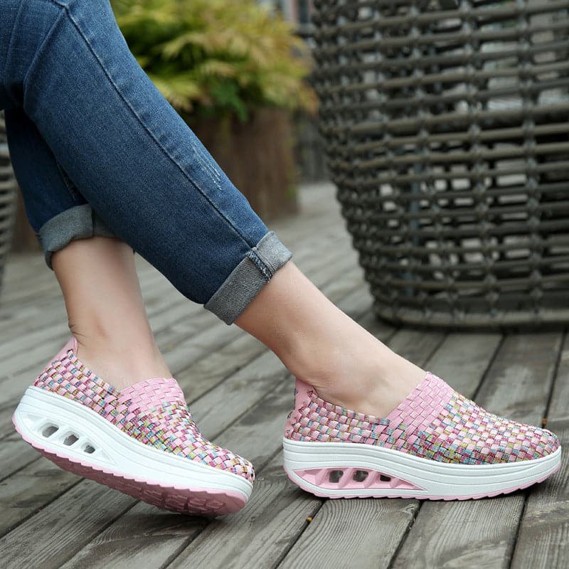 Thaïs | Baskets Orthopédiques Femme à Enfilage Facile avec Semelle Plateforme Inclinée et Tissu Tressé Multicolore