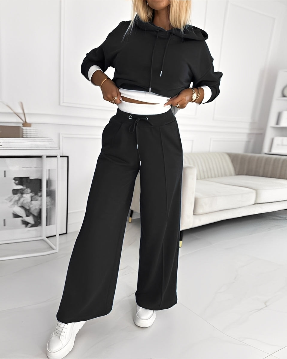 Ensemble de survêtement avec capuche pour femme – Élégant, Confortable & Polyvalent