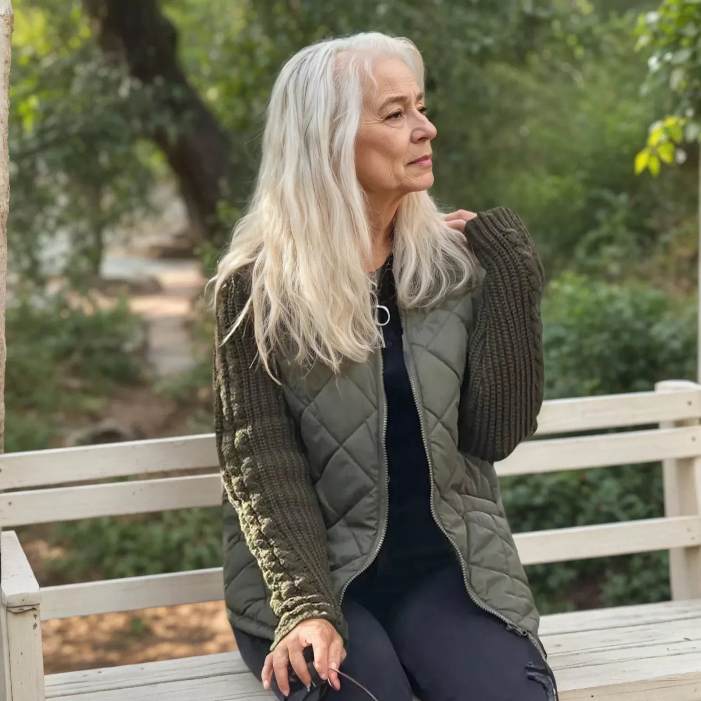 Vivienne | Veste Femme Matelassée à Col Montant et Fermeture Zippée, Style Moderne et Confortable