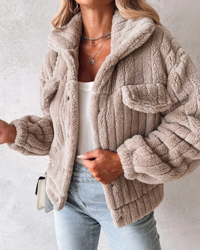 Esclarmonde | Teddy Jacket Femme Courte à Col Revers Élégant & Style Moderne
