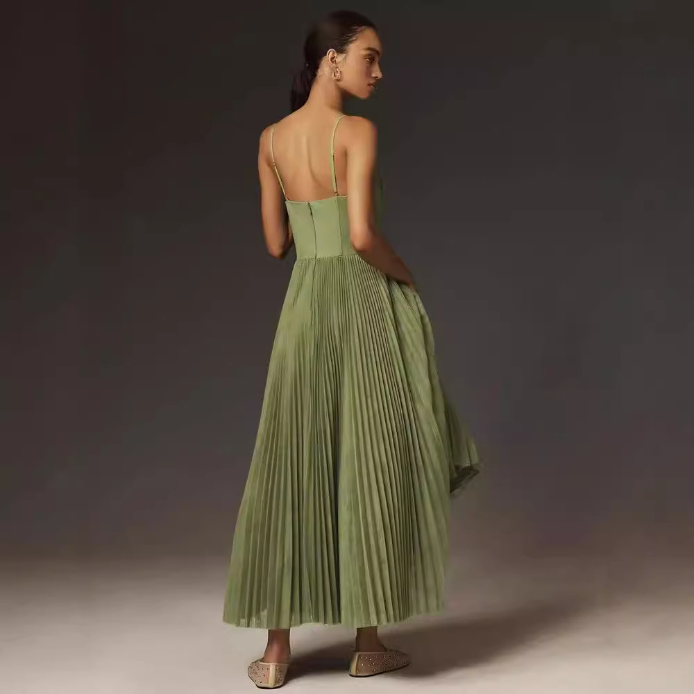 Emirette | Robe Maxi Plissée Vert Élegante à Bretelles Fines