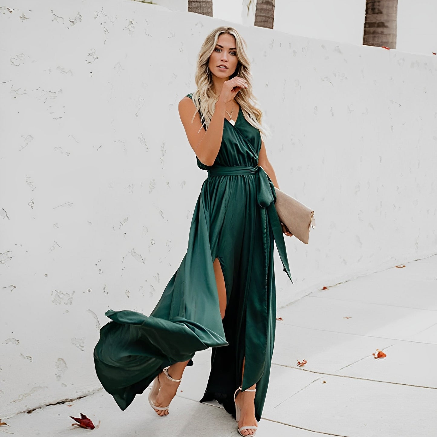 Nymphe | Robe Longue Fendue Femme Élégante – Sans Manches, Col V et Ceinture à Nouer