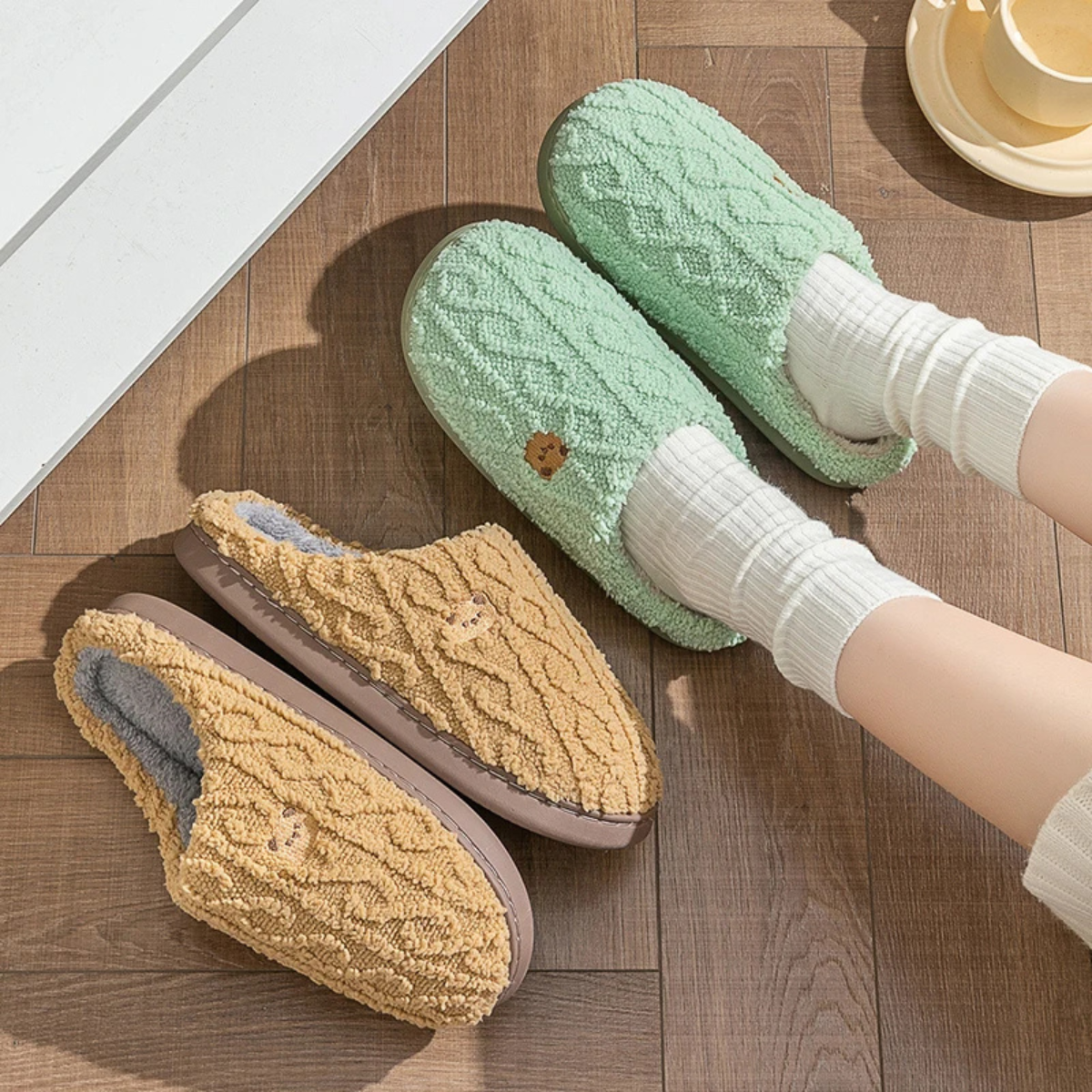 Xandie | Chaussons d'hiver pour femme à bout fermé avec broderie ours en peluche et semelle douce