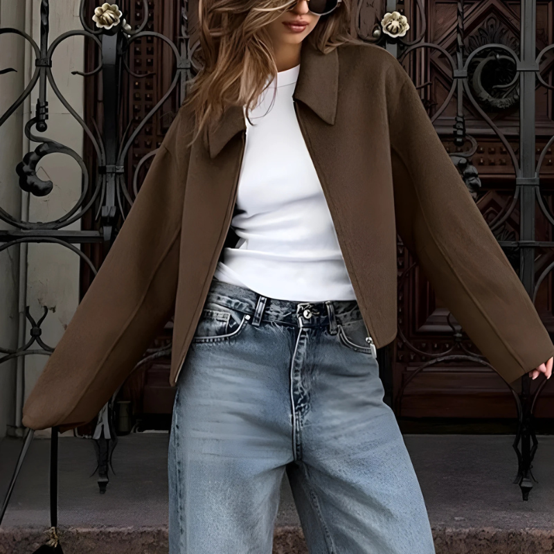 Euphrasie | Manteau Court Femme en Laine, Coupe Boxy, Col Pointu, Fermeture Zippée