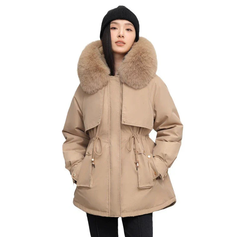 Dominique | Parka Femme Mi-Longue avec Taille Ajustable et Col Amovible en Fausse Fourrure