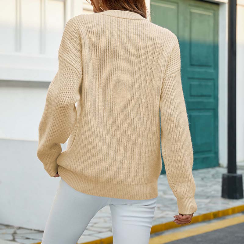 Emérentine | Pull femme en maille uni avec col rond et boutons décoratifs