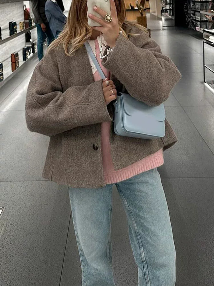 Florine | Manteau Femme Oversize Boutonné Coupe Décontractée Tissu Effet Laine Manches Larges Col V Sans Col
