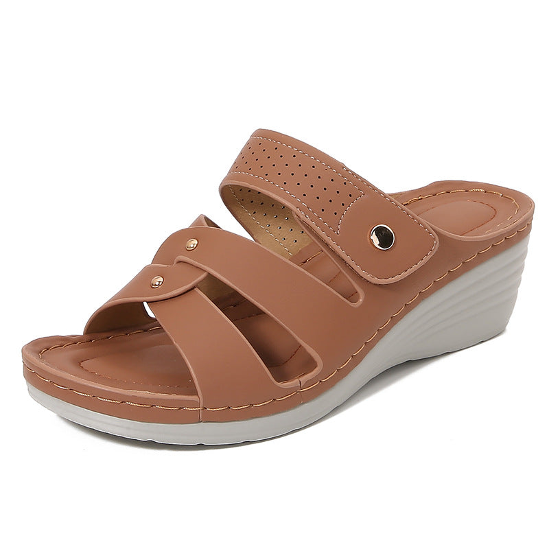 Énora | Sandales Compensées Femme Ouvertes Slip-On Bride Cloutée Semelle Coussinée Confort