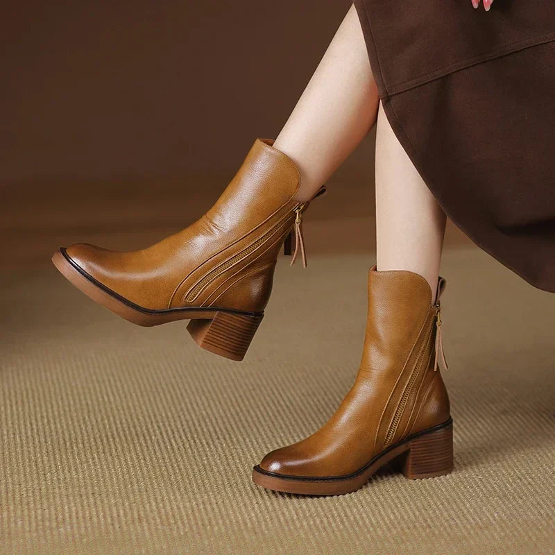 Clémentine | Bottines en Cuir Premium à Talon Bloc avec Fermeture Zippée Asymétrique