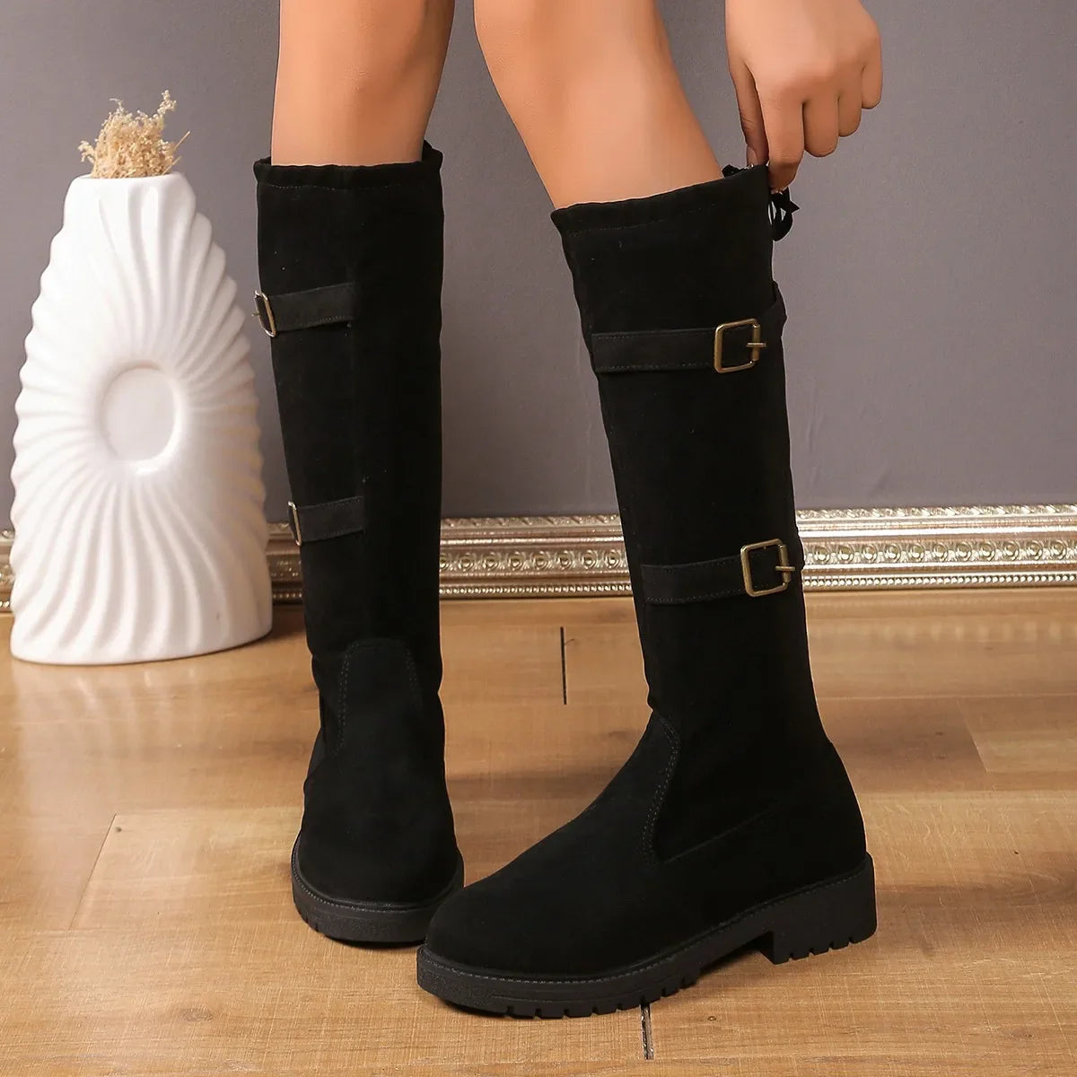 Oriane | Bottes Hautes Femme Noires à Talon Bas & Silhouette Classique