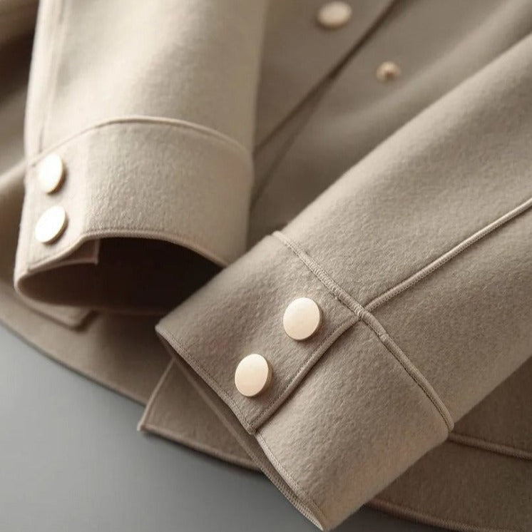 Virginie | Veste Femme Beige Élégante à Col Revers et Boutons, Style Chic et Polyvalent