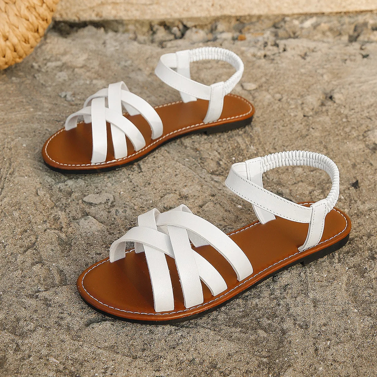 Bélyse | Sandales Plates Femme Style Romain Croisées pour l'Été