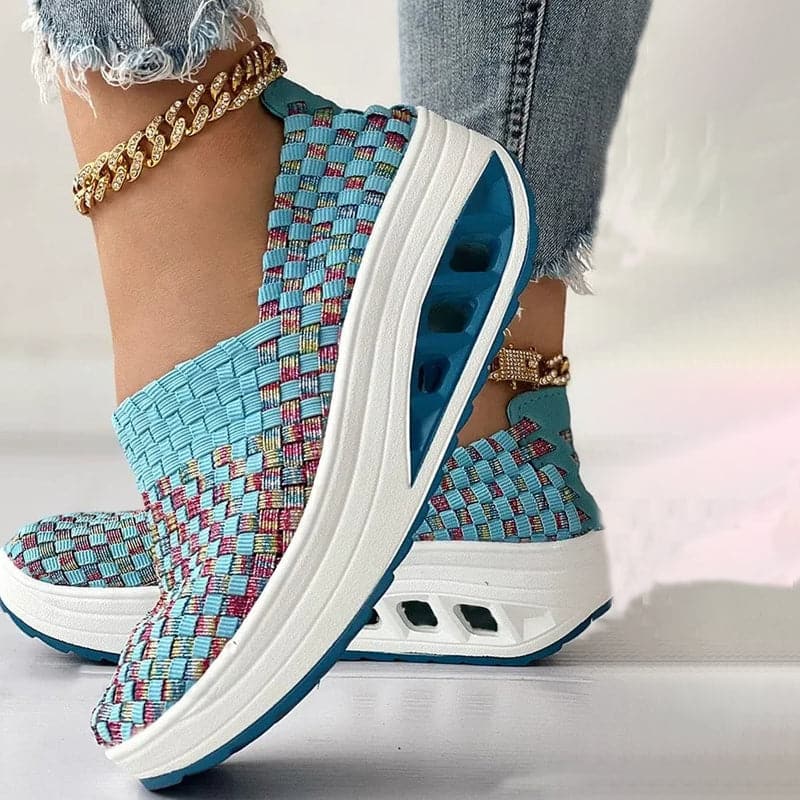 Thaïs | Baskets Orthopédiques Femme à Enfilage Facile avec Semelle Plateforme Inclinée et Tissu Tressé Multicolore