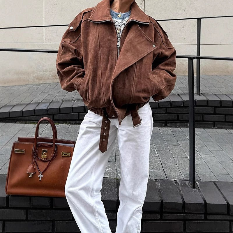 Fanny | Veste Bomber Femme Oversize Marron, Suédine Élégante, Fermeture Asymétrique, Épaulettes