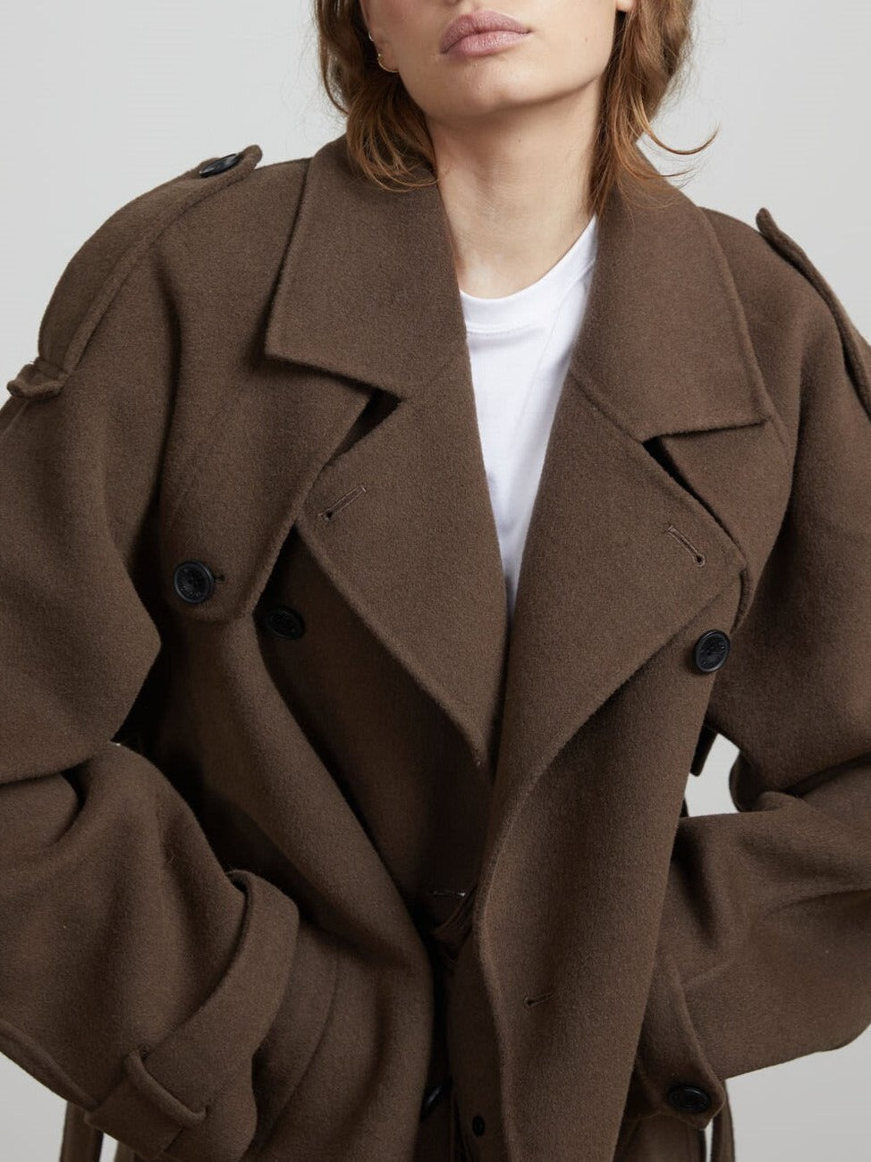 Eugénie – Trench Coat Long Femme Oversize, Double-Boutonnage, Ceinture Taille, Col à Revers Élégant