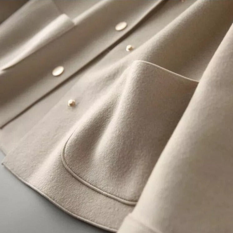 Virginie | Veste Femme Beige Élégante à Col Revers et Boutons, Style Chic et Polyvalent