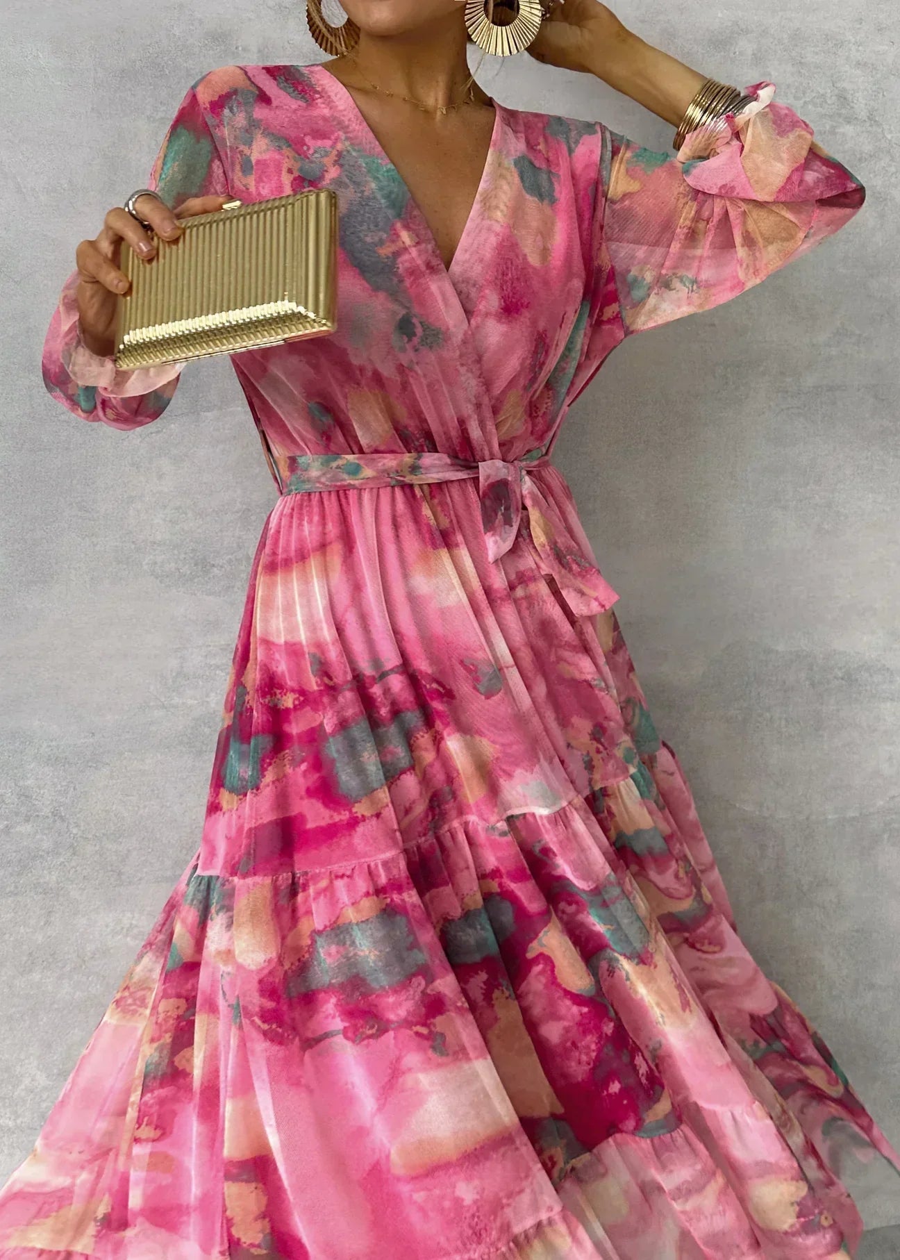 Capucine | Robe d’Été Femme Dégradé Rose – Manches Longues – Élégante & Fluide – Col en V Ceinturé