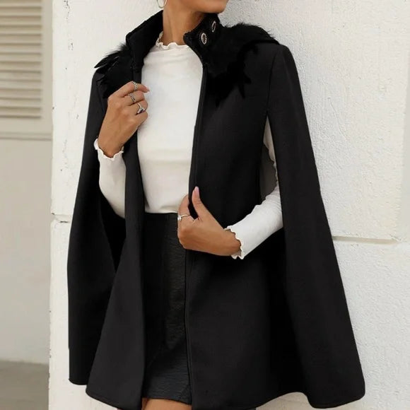 Isidora | Manteau Cape Femme Chic – Élégance et Raffinement