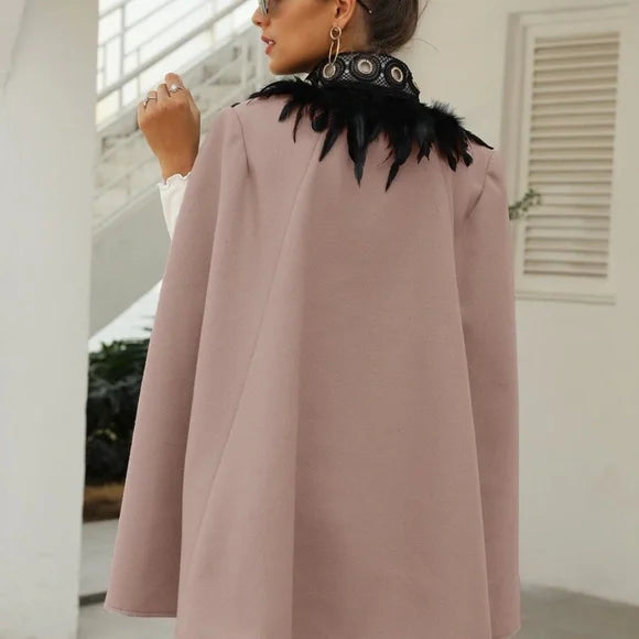 Isidora | Manteau Cape Femme Chic – Élégance et Raffinement
