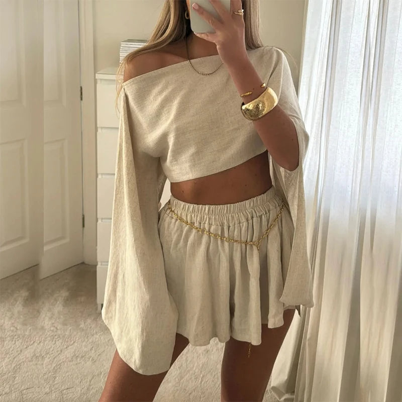 Eulalia | Ensemble Estival Élégant Femme – Top Off-Shoulder à Manches Longues & Short Taille Élastique Volanté