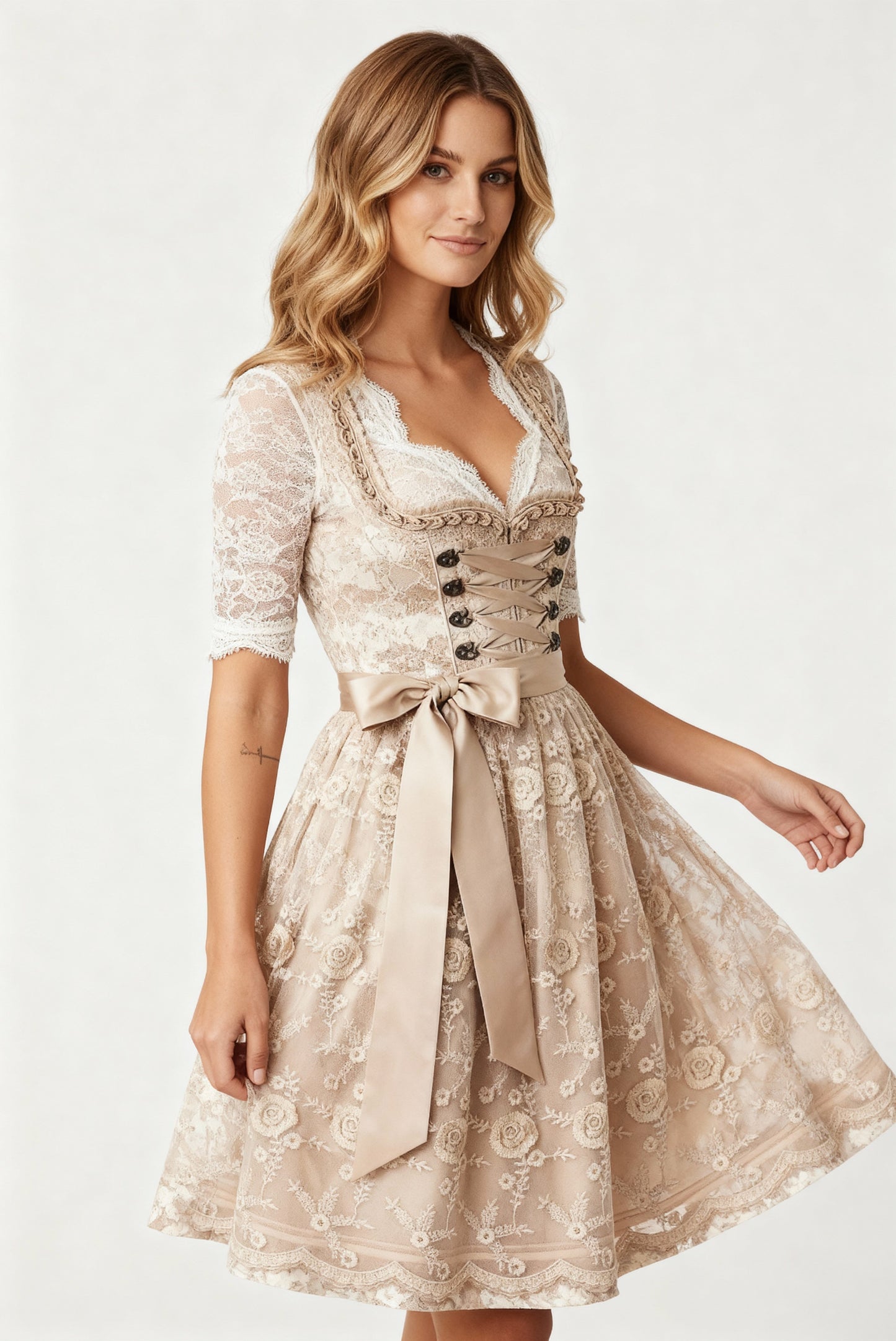 Dirndl Traditionnel Femme | Robe Allemande avec Corset à Lacets & Blouse en Dentelle