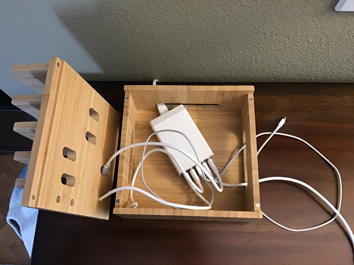 Tekavo™ | Bambus-Ladestation mit 5-Port-USB-Ladegerät und Kabelmanagement