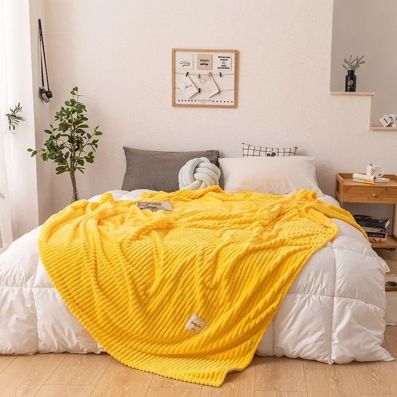 FlanellWärme™ | Kuschelige Flanelldecke für kalte Nächte und gemütliche Stunden