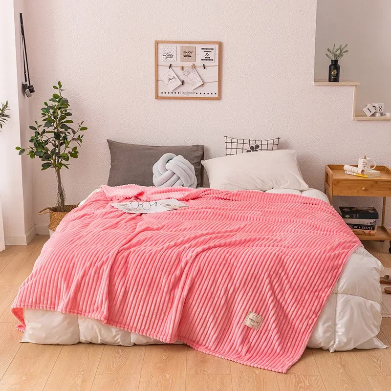 FlanellWärme™ | Kuschelige Flanelldecke für kalte Nächte und gemütliche Stunden