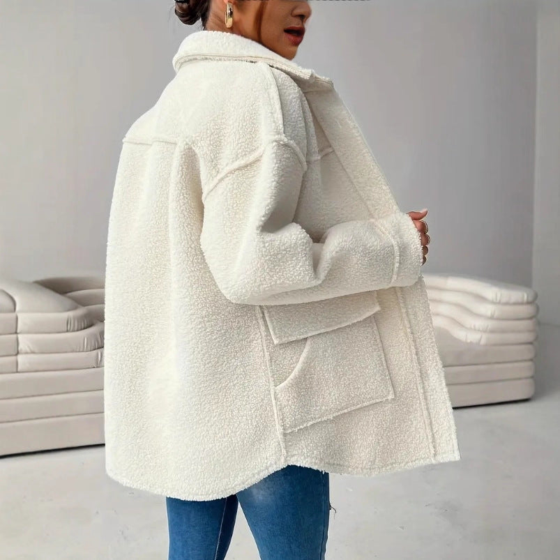 Féline | Manteau Femme Oversize en Teddy Fleece, Blanc Doux, Boutonné, Poches Plaquées