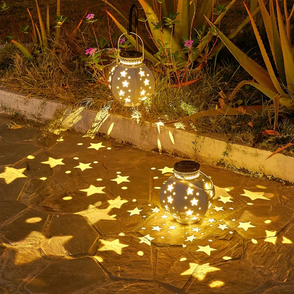SternLicht™ | Solar-Gartenlaterne mit Sternprojektion und warmweißem LED-Licht