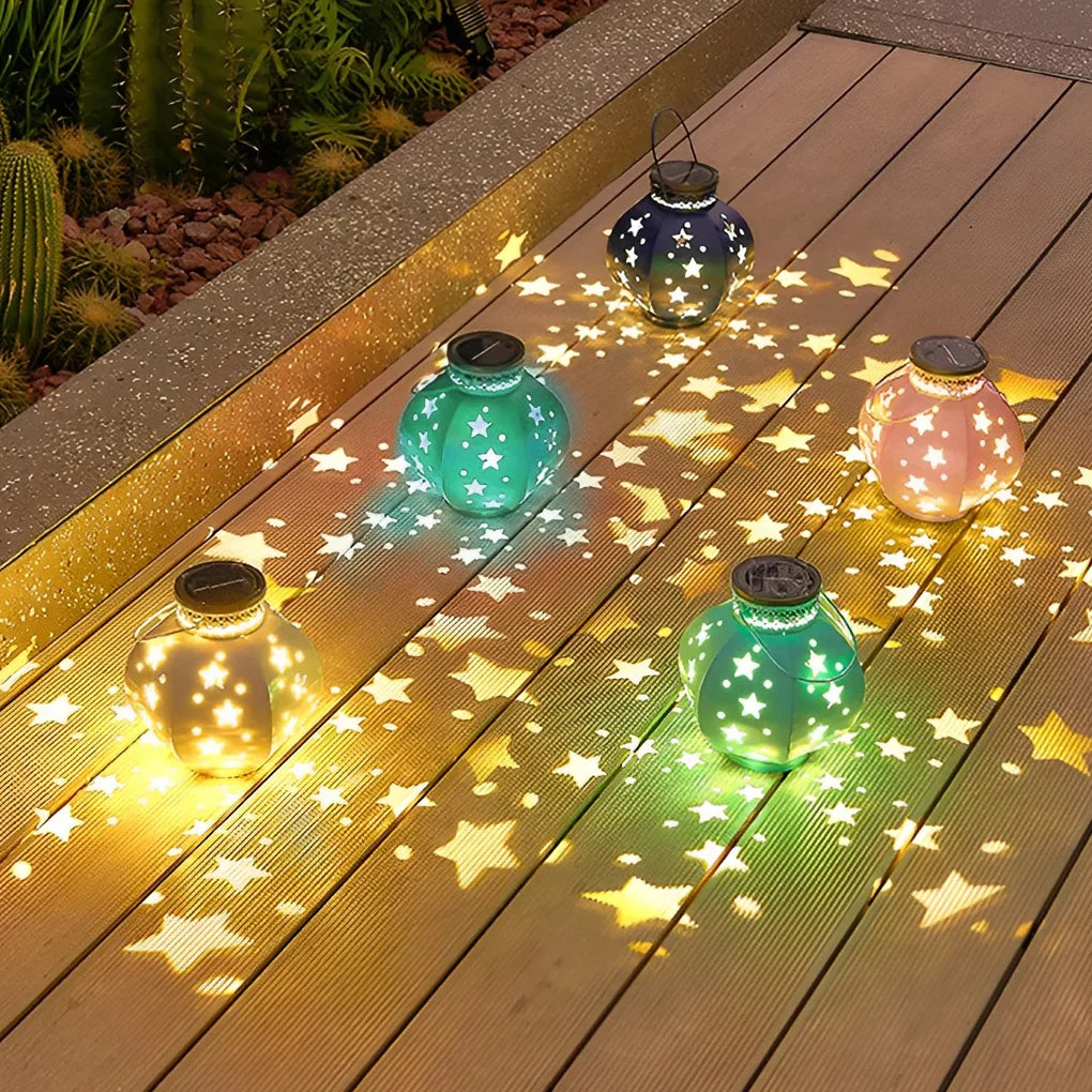 SternLicht™ | Solar-Gartenlaterne mit Sternprojektion und warmweißem LED-Licht