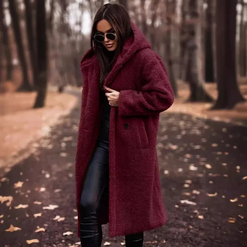 Carmeline | Manteau long femme en peluche avec capuche, confortable et chaud