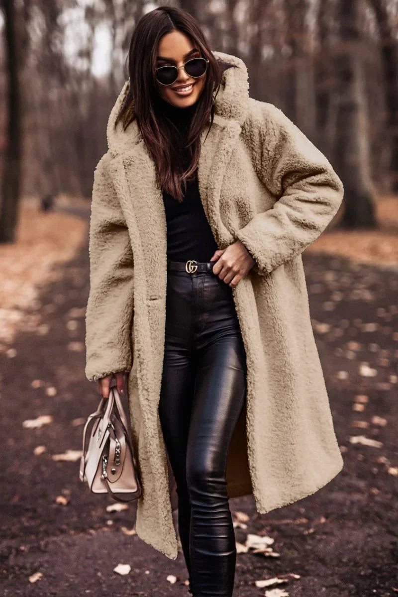 Carmeline | Manteau long femme en peluche avec capuche, confortable et chaud