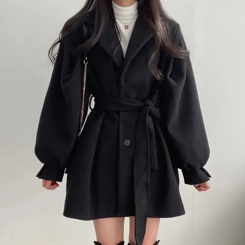 Stéphanie | Trench Coat Femme Élégant Ceinturé à Manches Bouffantes avec Boutons