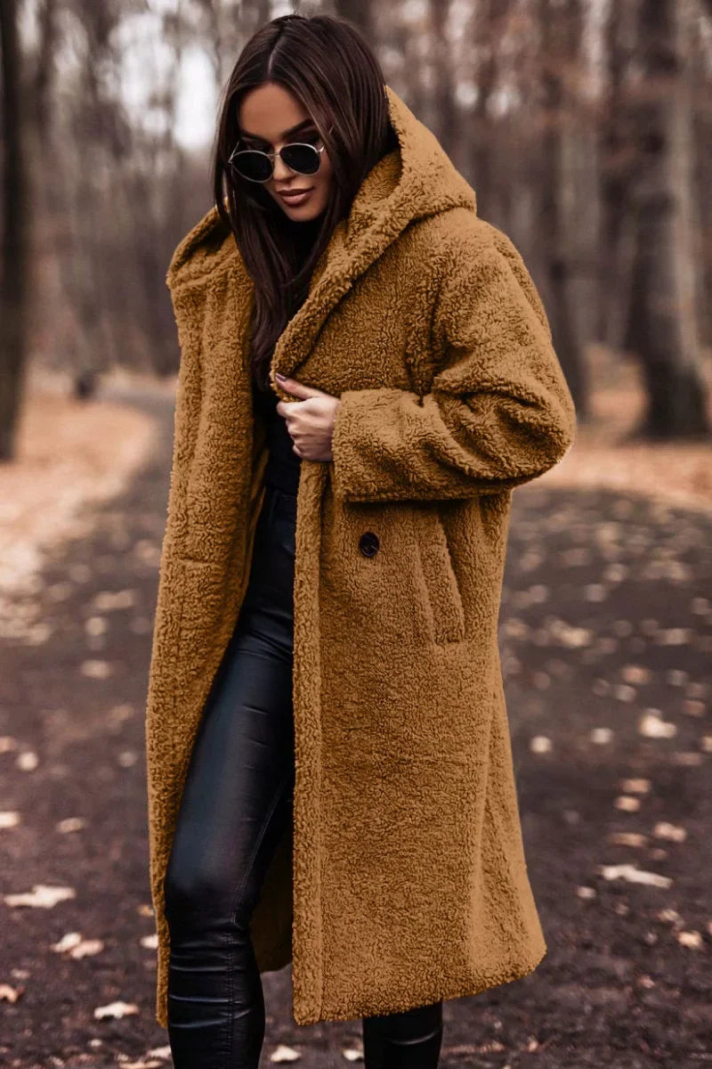 Carmeline | Manteau long femme en peluche avec capuche, confortable et chaud