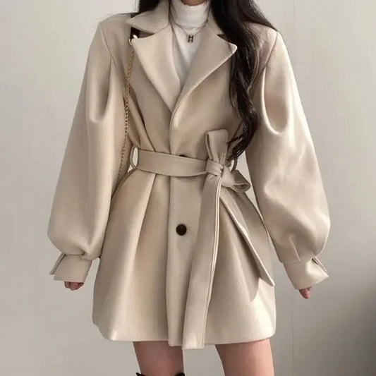 Stéphanie | Trench Coat Femme Élégant Ceinturé à Manches Bouffantes avec Boutons