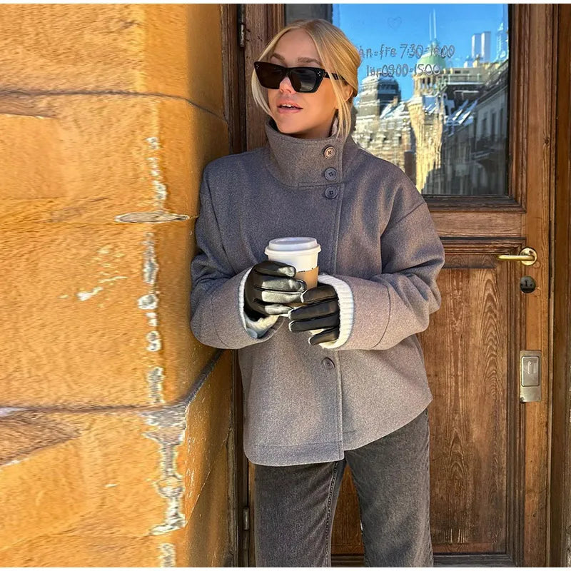 Veste Courte Femme | Élégante et Minimaliste avec Col Montant