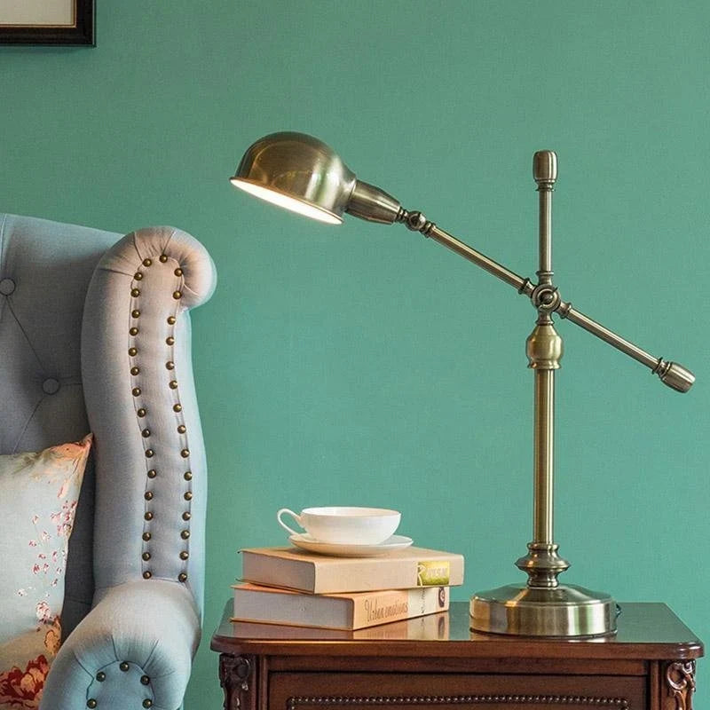 CopperGlow™ | Mid-Century-Schreibtischlampe aus Metall mit verstellbarem Licht