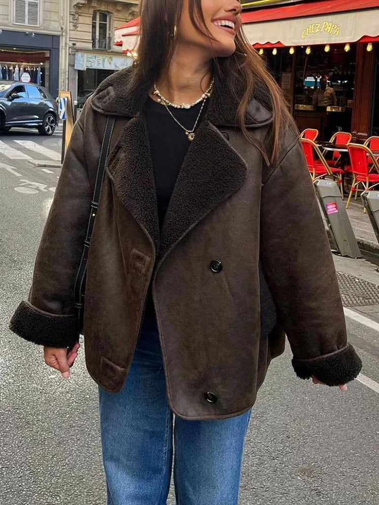 Serena | Veste Femme Oversize Marron à Large Col Revers, Boutonnée et Doublée Polaire