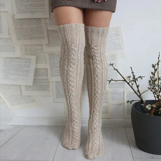 Chaussettes Overknee Femme à Motif Torsadé | Douceur et Élégance Hivernale
