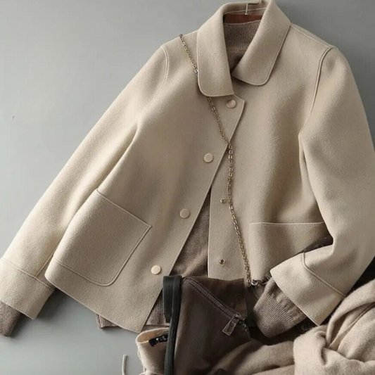 Virginie | Veste Femme Beige Élégante à Col Revers et Boutons, Style Chic et Polyvalent