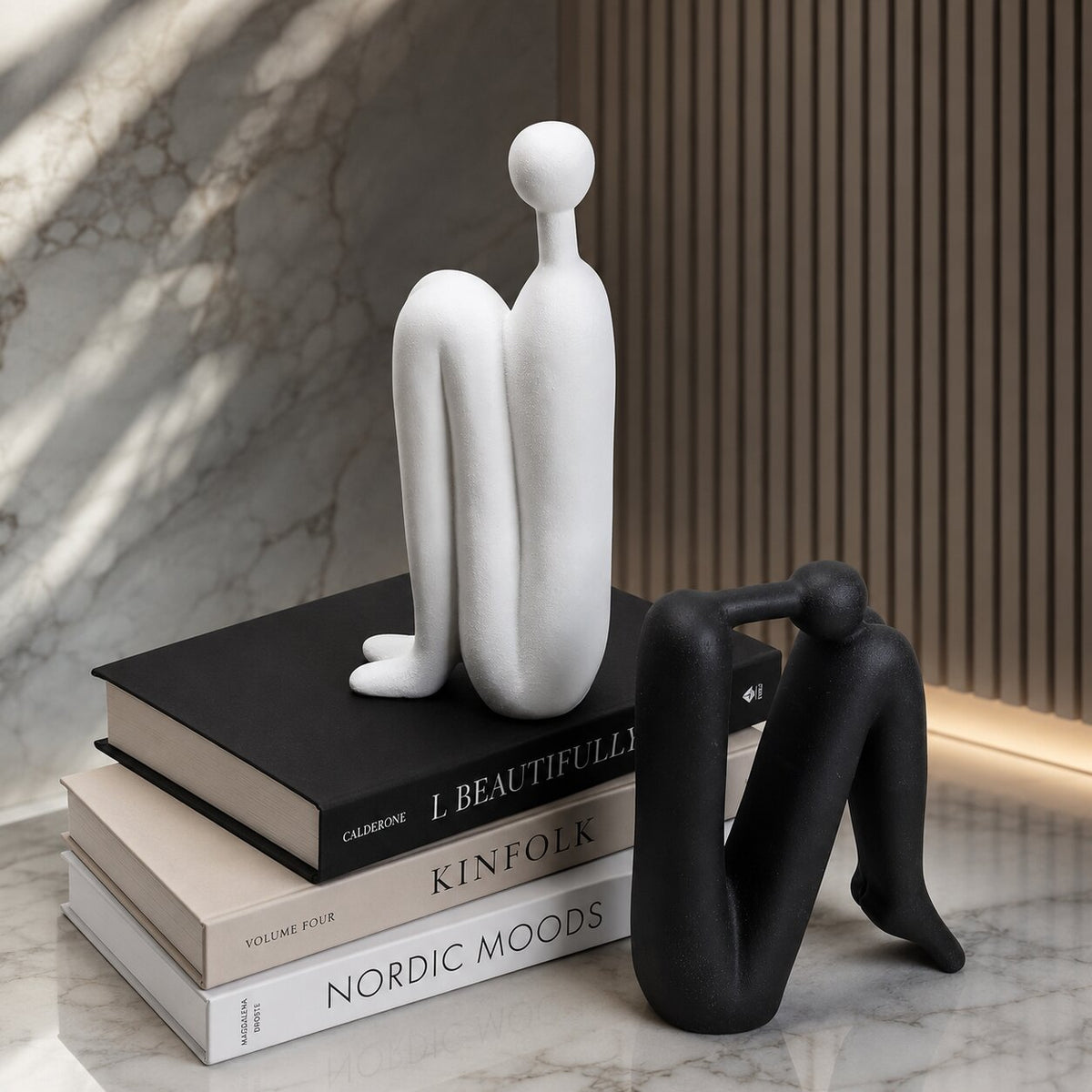 BuchSkulpta™ | Dekorative Porzellan-Buchstütze in modernem Design