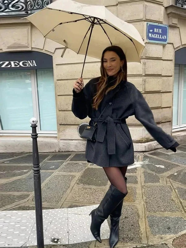 Manteau Court Chic Femme | Élégance Moderne & Taille Ajustable