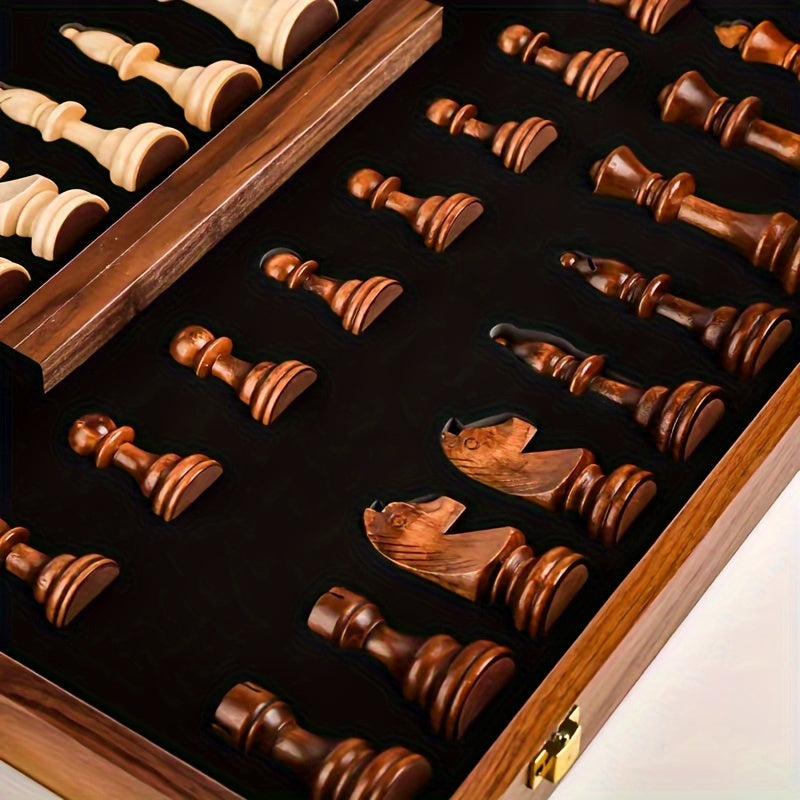 WoodenMate™ | Faltbares Holzschachspiel mit handgefertigten Figuren