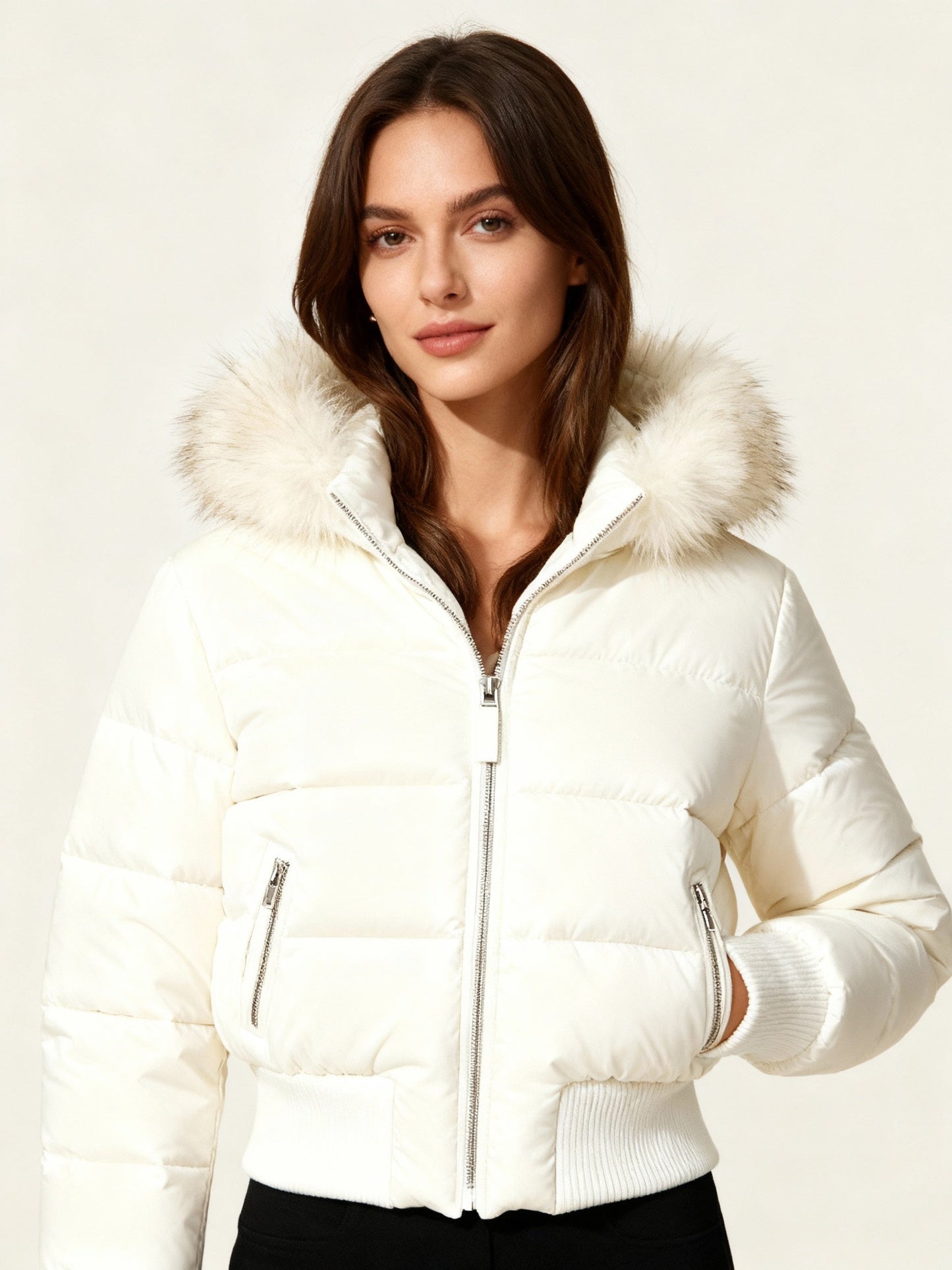 Veste d’hiver matelassée pour femme avec capuche amovible – Chaude, Légère & Moderne